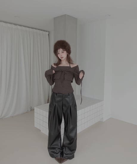 ボリュームタックバレルパンツ / Volume Tuck Barrel Pants
