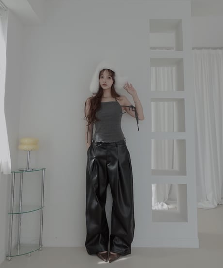 ボリュームタックバレルパンツ / Volume Tuck Barrel Pants