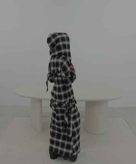 ［Black］ランダムフリルフードシャツドレス / Random Frill Hooded Shirt Dress