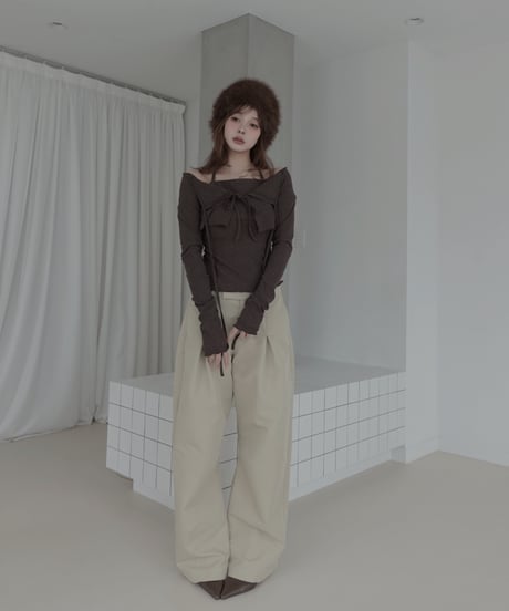 ボリュームタックバレルパンツ / Volume Tuck Barrel Pants