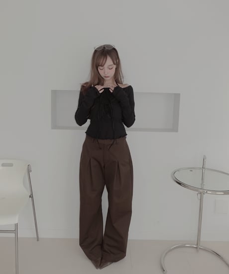 ボリュームタックバレルパンツ / Volume Tuck Barrel Pants