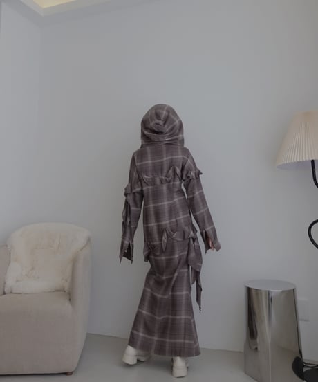 ［Gray］ランダムフリルフードシャツドレス / Random Frill Hooded Shirt Dress