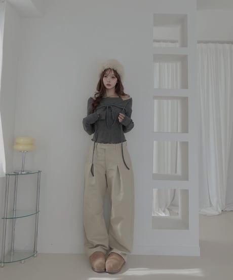 ボリュームタックバレルパンツ / Volume Tuck Barrel Pants