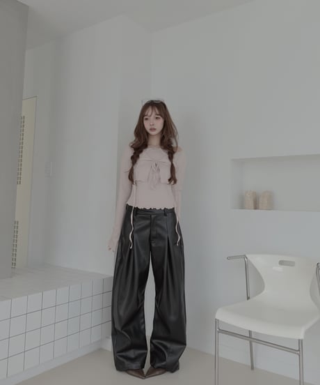 ボリュームタックバレルパンツ / Volume Tuck Barrel Pants