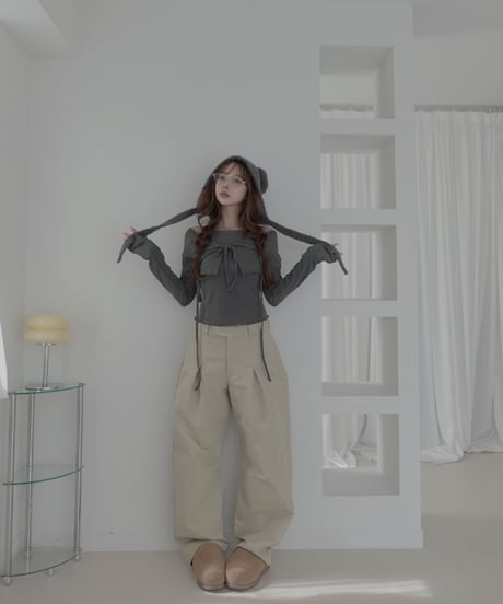 ボリュームタックバレルパンツ / Volume Tuck Barrel Pants