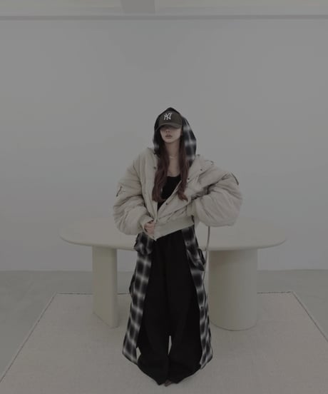 ［Black］ランダムフリルフードシャツドレス / Random Frill Hooded Shirt Dress