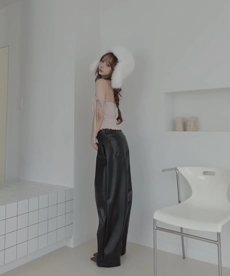 ボリュームタックバレルパンツ / Volume Tuck Barrel Pants