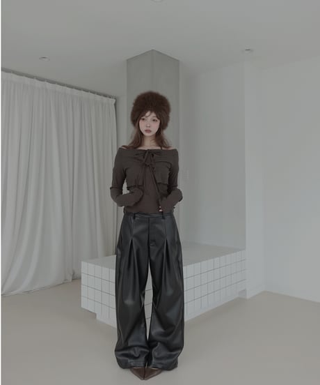 ボリュームタックバレルパンツ / Volume Tuck Barrel Pants