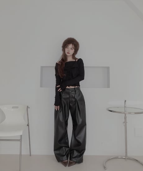 ボリュームタックバレルパンツ / Volume Tuck Barrel Pants