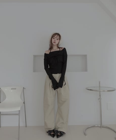 ボリュームタックバレルパンツ / Volume Tuck Barrel Pants