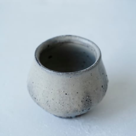 馬場勝文　2-C　荒土（粉引）　しおげ小湯呑