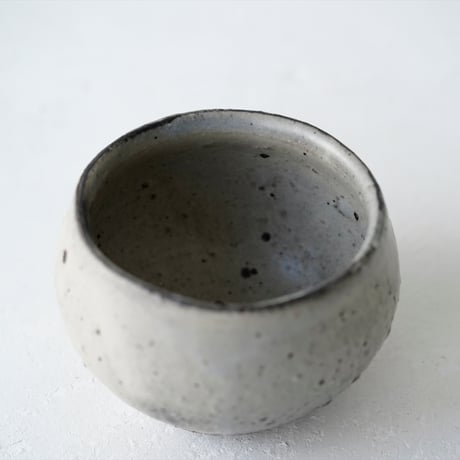 馬場勝文　1-B　荒土（粉引）　丸カップ