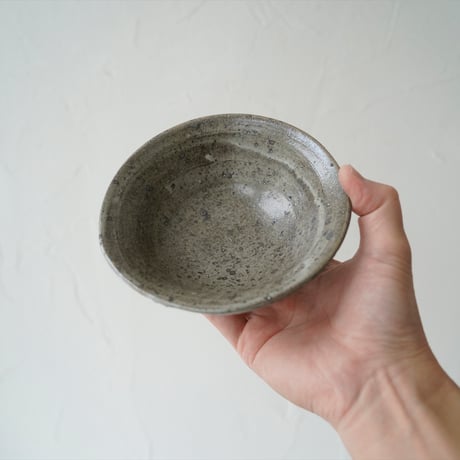 馬場勝文　18-C　荒土灰釉　   ５寸鉢　Φ14.5㎝