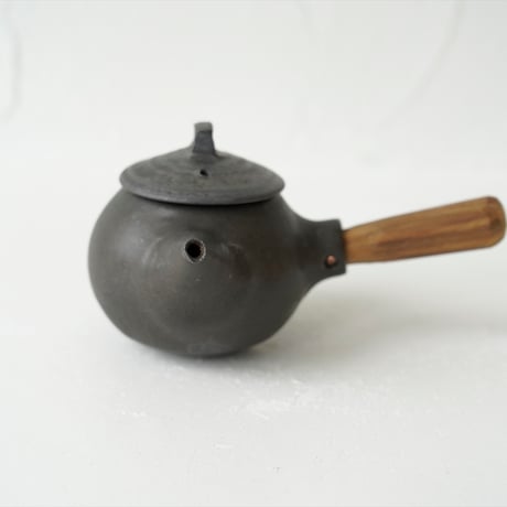 馬場勝文　140-A　黒釉　煎茶急須