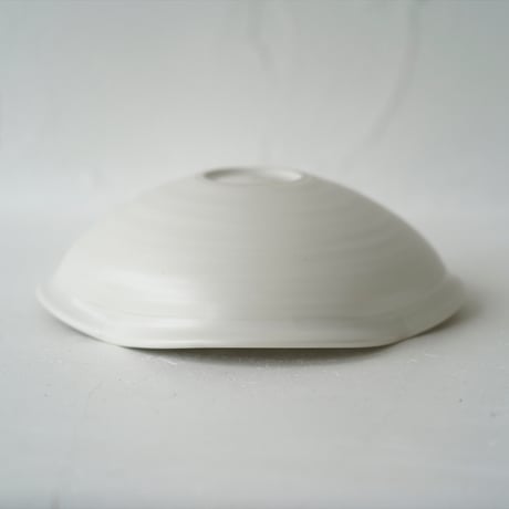 馬場勝文　115　白磁マット  　輪花中鉢　 Φ17㎝　※個体差あり