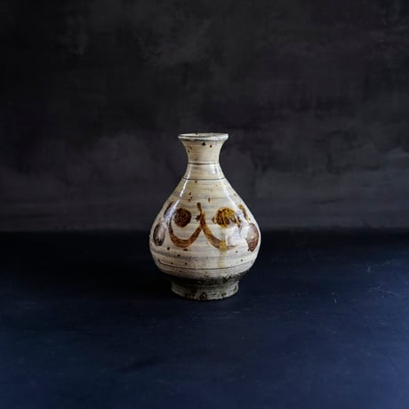 梅本尋司　U36-2　粉青鉄絵草花文瓶