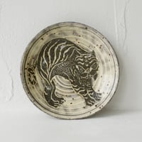 梅本尋司　U60-3　粉青掻落虎文6寸皿