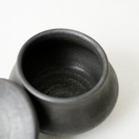 馬場勝文　155-A　黒釉　ふたもの  共蓋