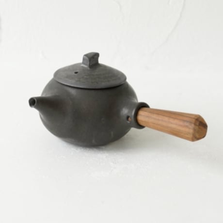 馬場勝文　140-B　黒釉　煎茶急須