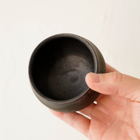 馬場勝文　30　黒釉 　丸カップ 　※個体差あり