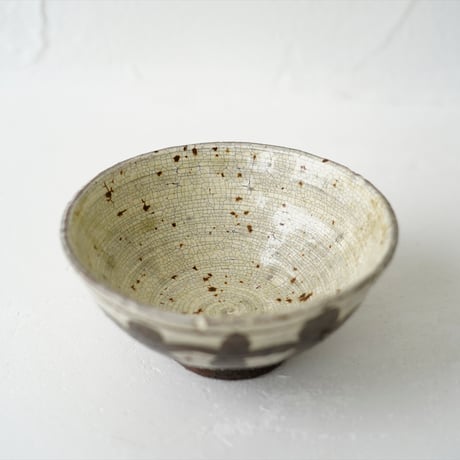 梅本尋司　U51-2　粉青鉄絵草花文茶碗