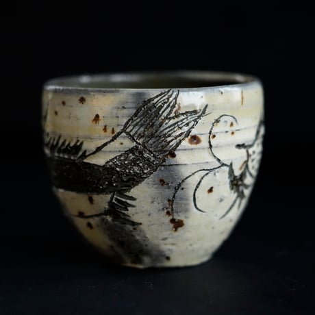 梅本尋司　U48-1　粉青掻落魚文カップ