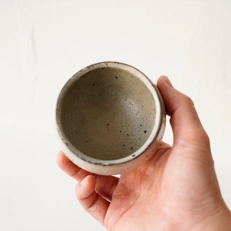 馬場勝文　1-C　荒土（粉引）　丸カップ