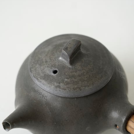 馬場勝文　140-B　黒釉　煎茶急須