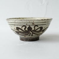 梅本尋司　U51-1　粉青鉄絵草花文茶碗