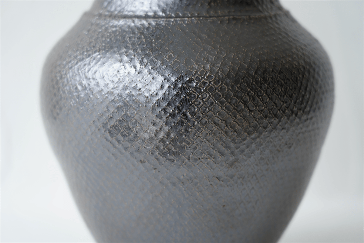 豪人窯　花器　銀ライン　ボタナイズ　濱中史朗　ドライフラワー 濱中史朗 50 花器 オイルレザーレース | JIBITA