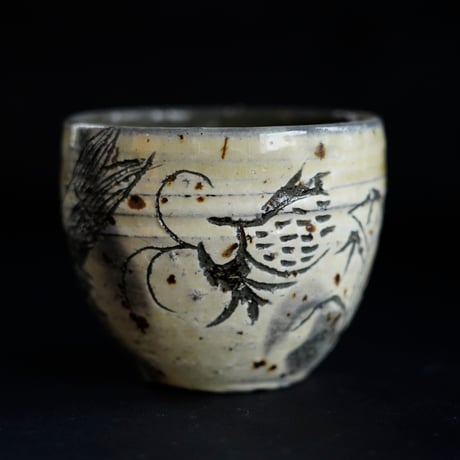 梅本尋司　U48-1　粉青掻落魚文カップ