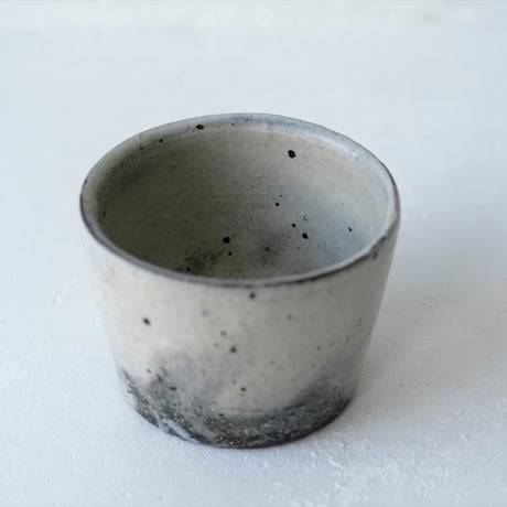 馬場勝文　9-F　荒土（粉引）　切立カップ