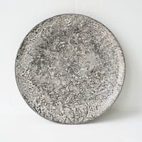 NO.72-C　芳賀稔　黒銀地殻7寸皿