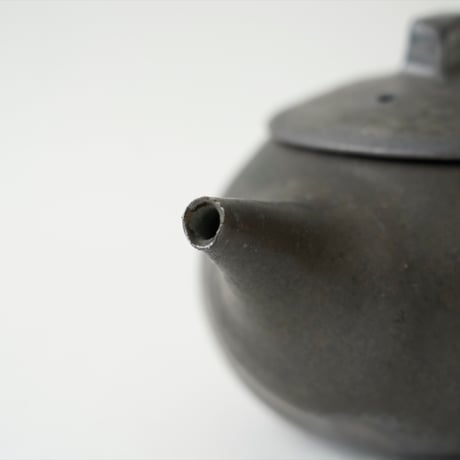 馬場勝文　140-B　黒釉　煎茶急須