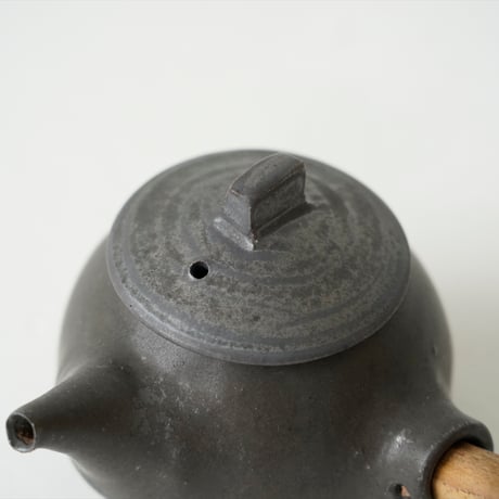 馬場勝文　140-A　黒釉　煎茶急須