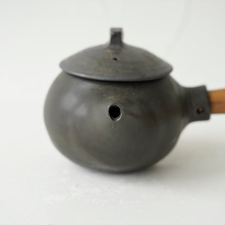 馬場勝文　139-A　黒釉　急須