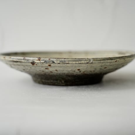 梅本尋司　U61-1　粉青掻落魚文6寸皿