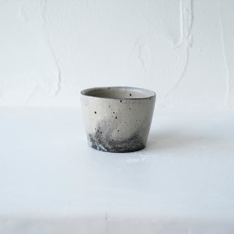 馬場勝文　9-F　荒土（粉引）　切立カップ