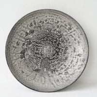 NO.71-A　芳賀稔　黒銀8寸浅鉢