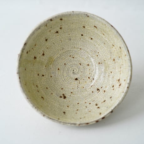 梅本尋司　U51-1　粉青鉄絵草花文茶碗