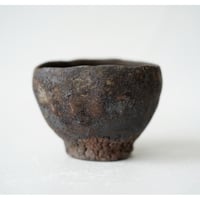 NO.74-8　   芳賀稔　埋め焼き緑ぐいのみ