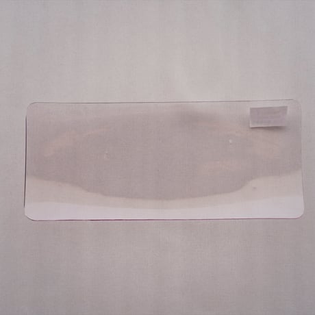菊地大護　13. 皿　Sheet glass　個体差あり