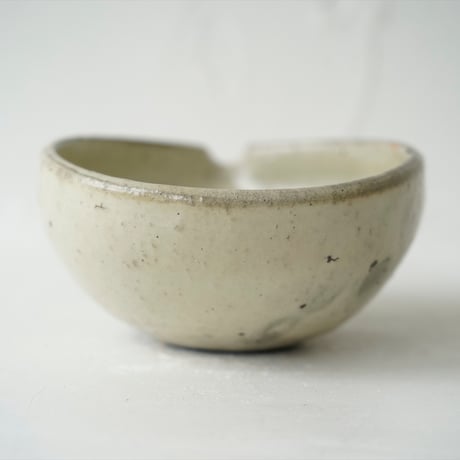 馬場勝文　27　荒土（粉引透明）片口