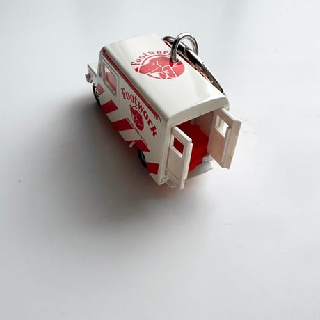 Tomica ISUZU VAN