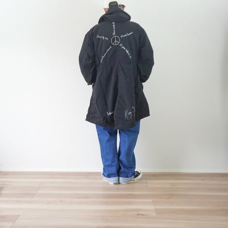 ＊ユニセックス＊[THRIFTY LOOK] DOODLE SNOW PARKA / BLACK
