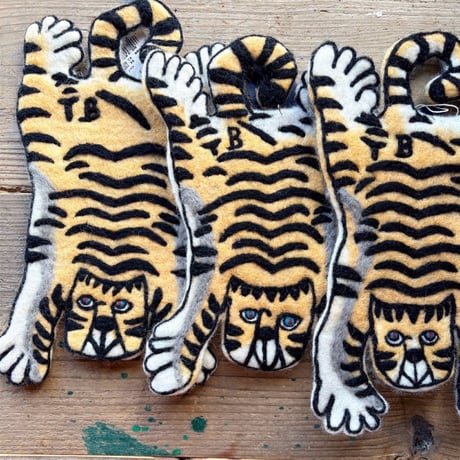 TIGRE BROCANTE -ティグルブロカンテ- 虎開き フェルト鍋敷き