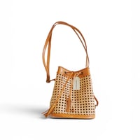＊goods＊LIMONCHELLO-リモンチェロ-Ratan / Leather Drawstring Shoulder Bag