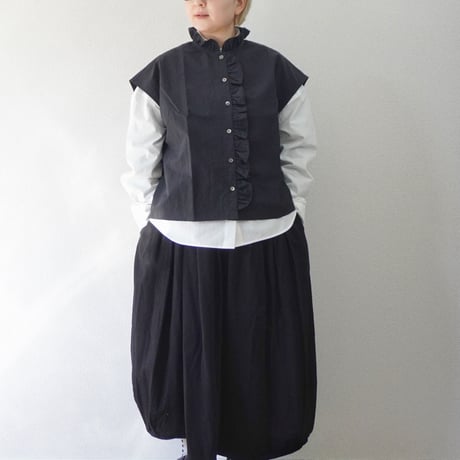 ＊レディース＊ Linenya -リネンヤ- nylon dyed ripstop vest ナイロンリップストップ フリルベスト／ブラック