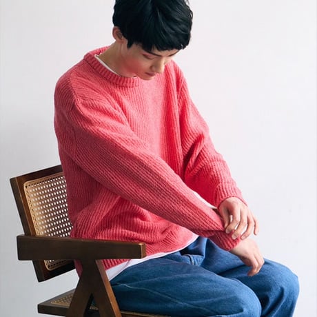 ＊ユニセックス＊ eyya boucle utility crew knit ／ピンク