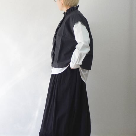＊レディース＊ Linenya -リネンヤ- nylon dyed ripstop vest ナイロンリップストップ フリルベスト／ブラック